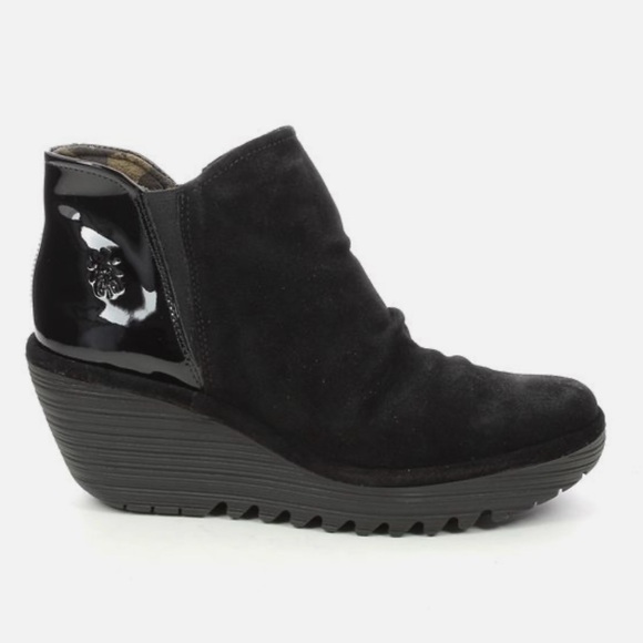Fly London Yamy black Suede/patent ankle bootie - Picture 1 of 9